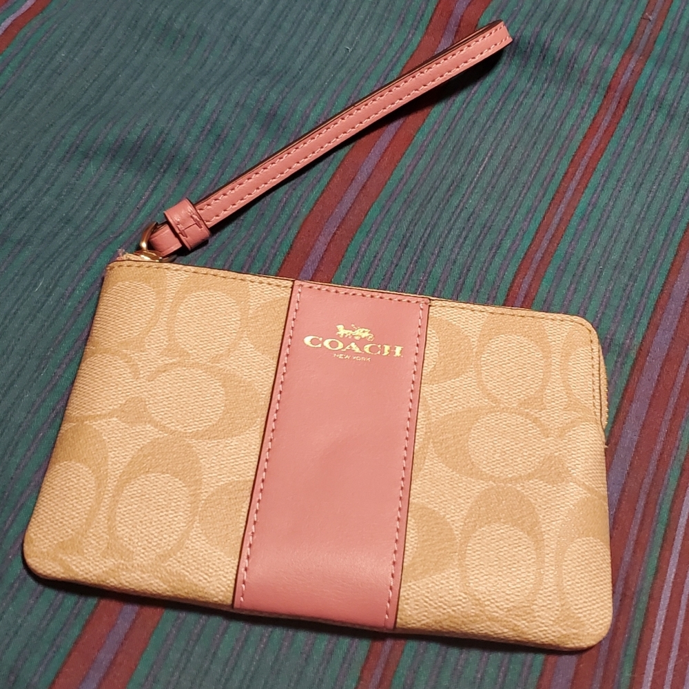 COACH WRISTLET KHAKI ROSE